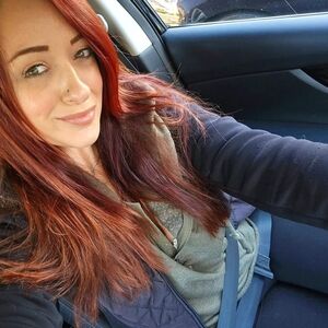 Meet your Posher, Becca.